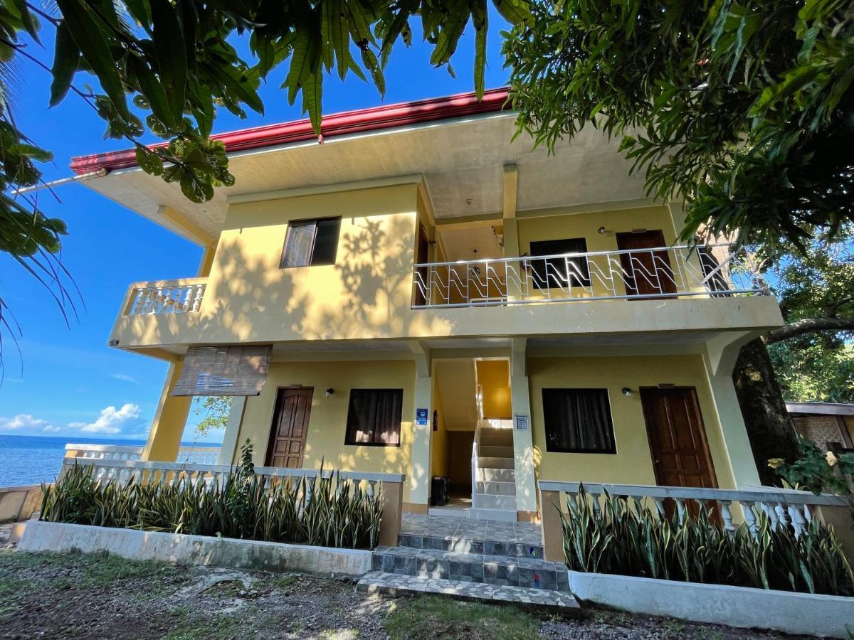 C - Side Inn Mambajao Ngoại thất bức ảnh